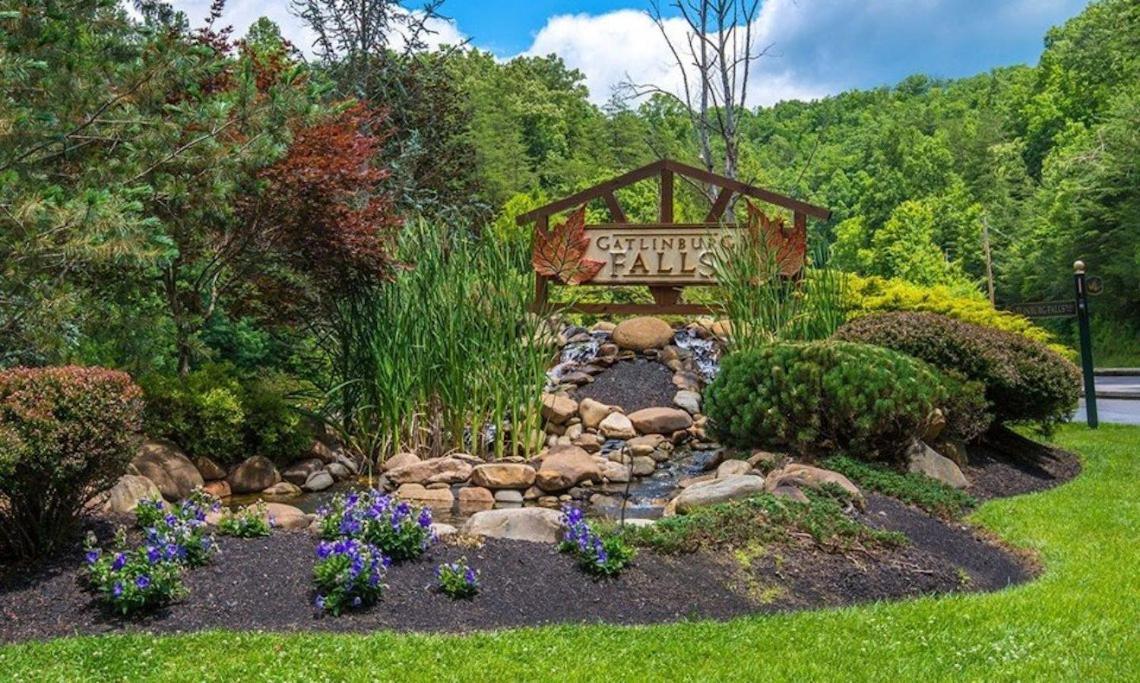 Spacious Resort Log Cabin, Easy Drive, Hot Tub, Arcade Gameroom, Mountain Vibe Gatlinburg Exterior foto